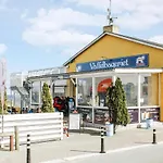 Holiday home 3 Bedroom Beautiful In Glesborg