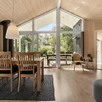 3 Bedroom Beautiful In * Glesborg