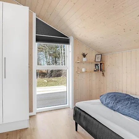 3 Bedroom Beautiful In Glesborg