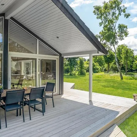 3 Bedroom Beautiful In Glesborg