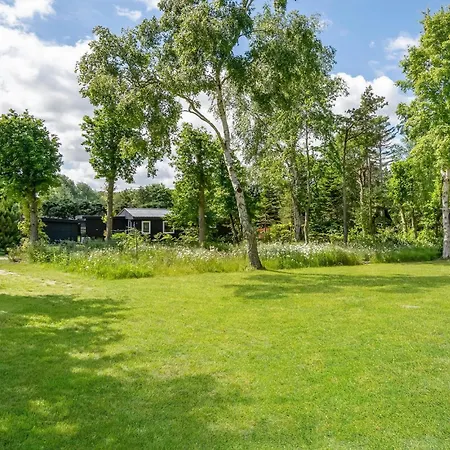 3 Bedroom Beautiful In Holiday home *