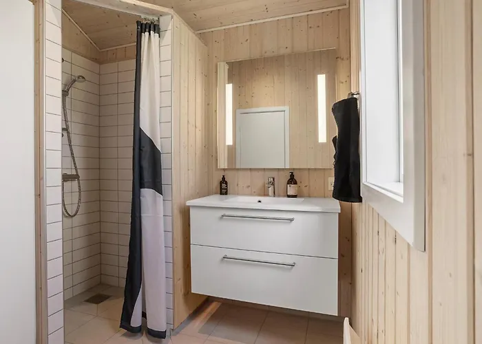 בית נופש 3 Bedroom Beautiful In