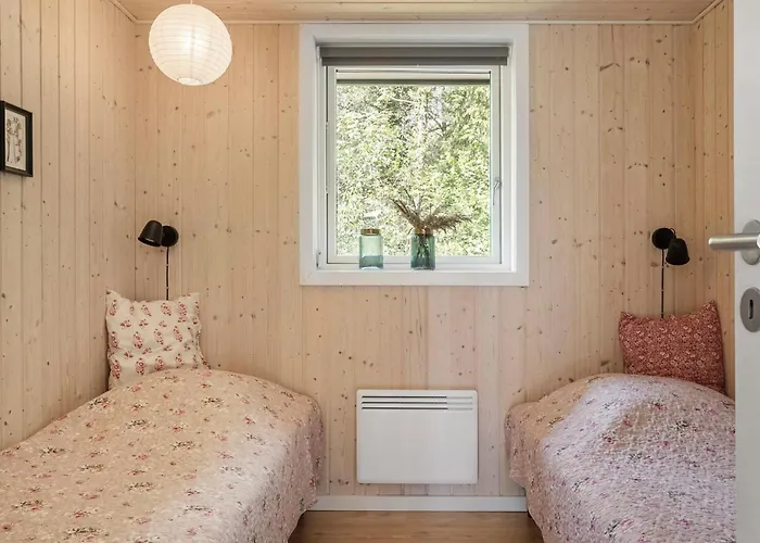 בית נופש 3 Bedroom Beautiful In